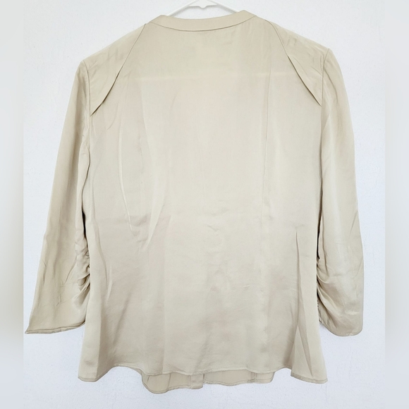 MaxMara Women's Luxury 100%Silk Blouse Pearl Buttons Taupe 10/Medium - Picture 13 of 16